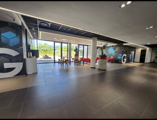 547M² OFFICE TO LET IN NOORDWYK